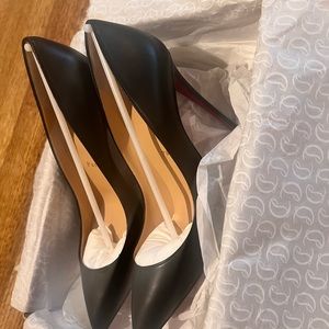 Brand new Christian louboutin Pigalle follies leather size 38. box and shoe bags